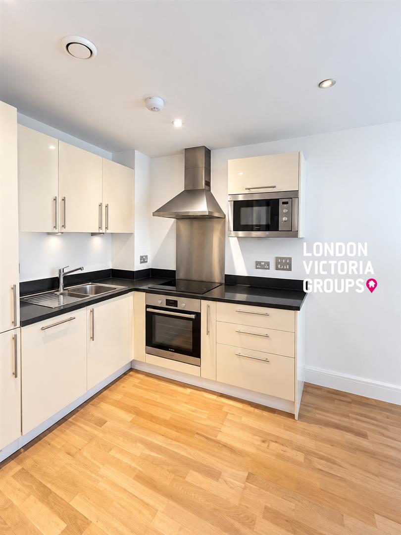 1 bed property in Denison House 20, Lanterns Way, LONDON